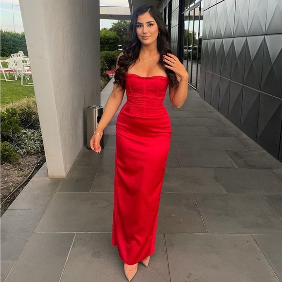 House of CB 'Shani' Red Satin Corset Maxi Dress NWOT size XL - Picture 4 of 17